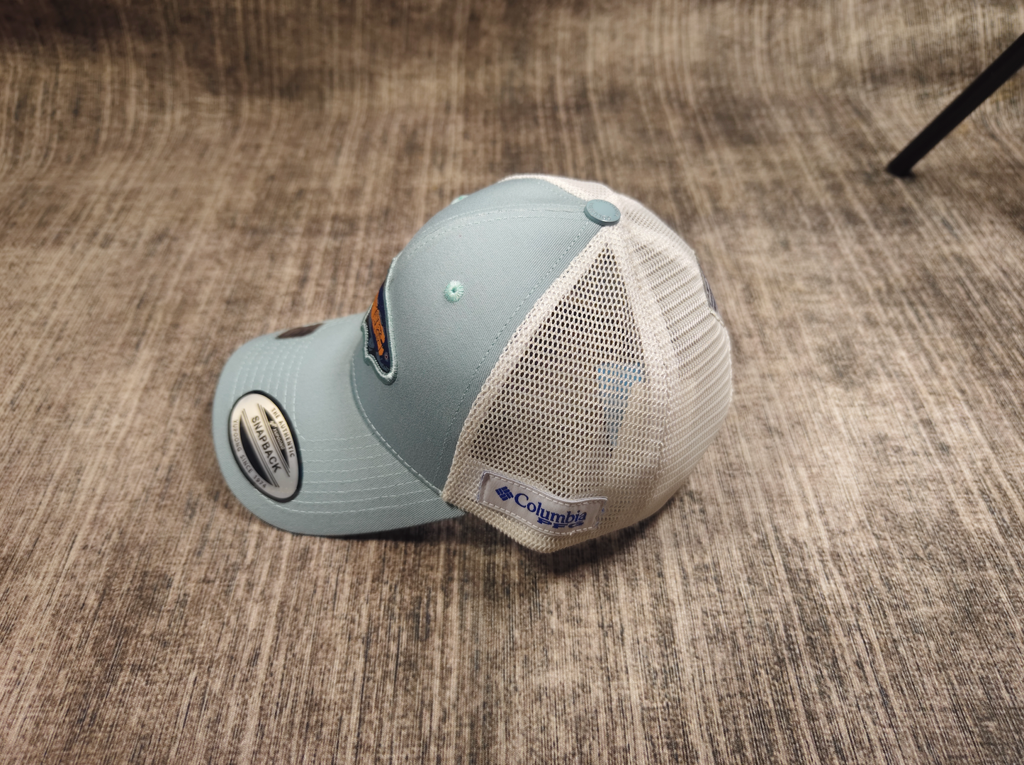 Woven label mesh cap